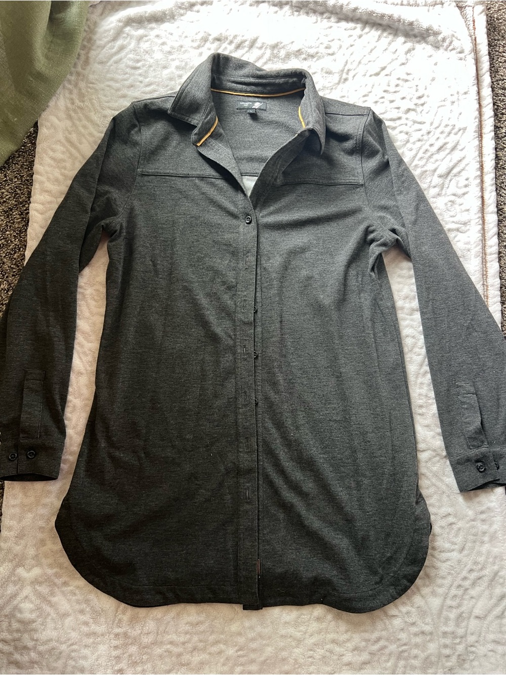 Fundamental Coast Women’s Large Gray Stretch Performance Button-Up Tunic Shirt L - Picture 2 of 9